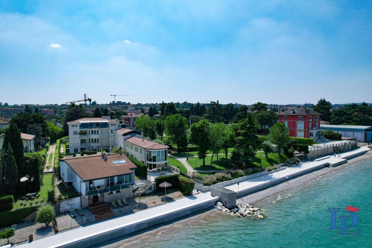 Desenzanoloft Official Partner Marriott Homes & Villas - Villa Meraviglia デセンツァーノ・デル・ガルダ エクステリア 写真
