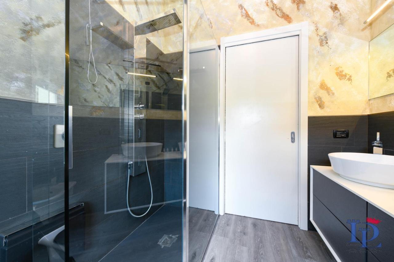 Desenzanoloft Official Partner Marriott Homes & Villas - Villa Meraviglia デセンツァーノ・デル・ガルダ エクステリア 写真