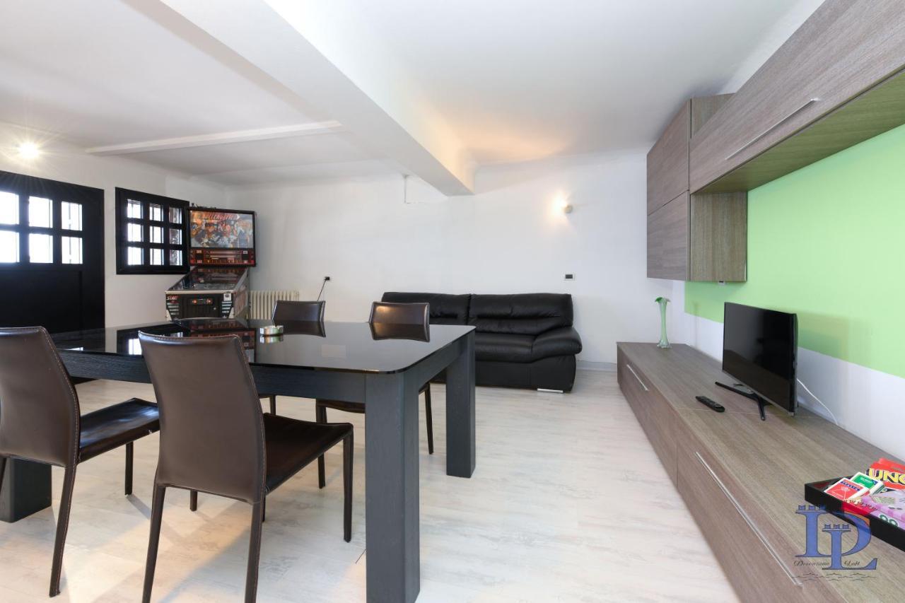 Desenzanoloft Official Partner Marriott Homes & Villas - Villa Meraviglia デセンツァーノ・デル・ガルダ エクステリア 写真