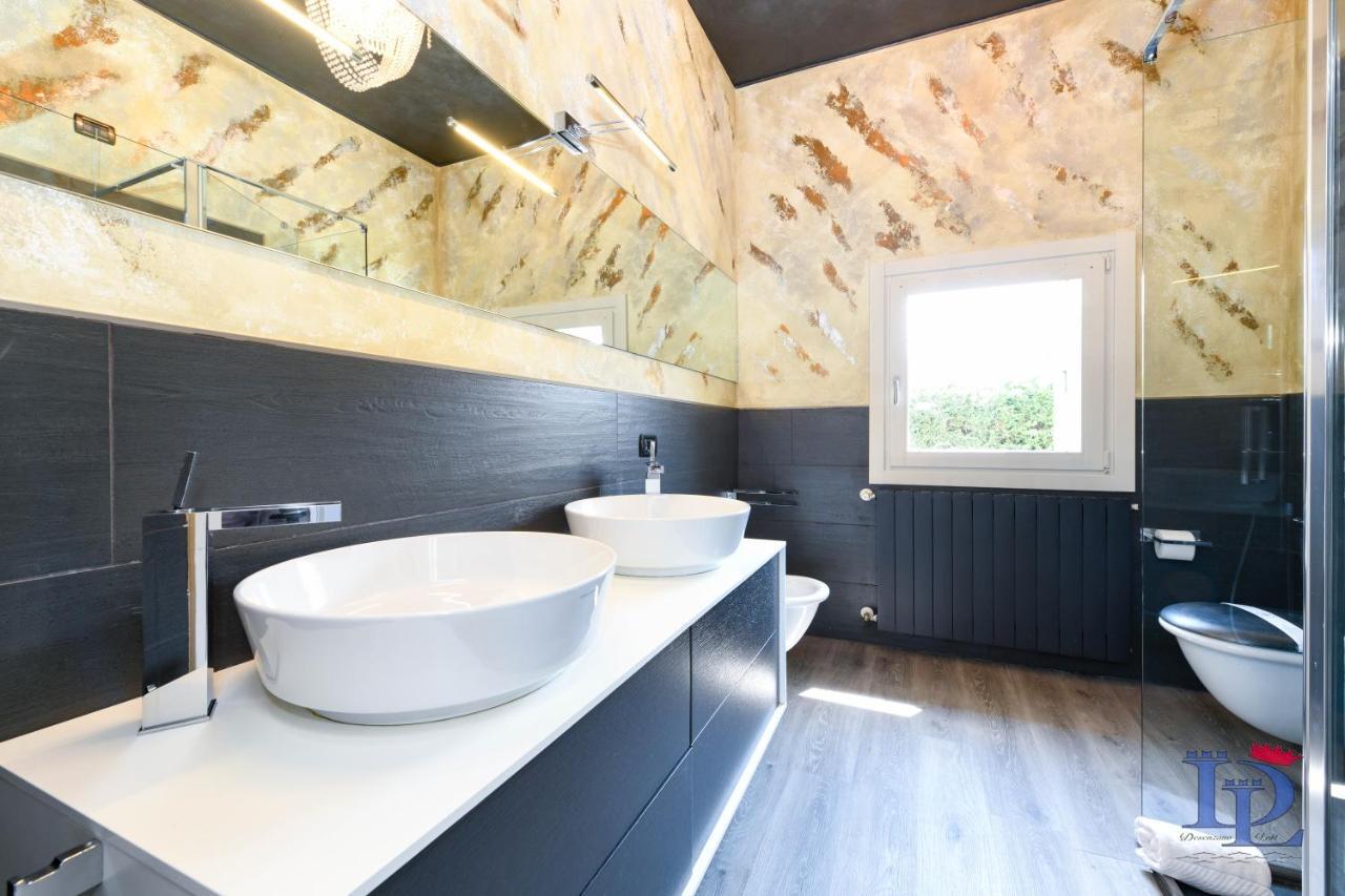 Desenzanoloft Official Partner Marriott Homes & Villas - Villa Meraviglia デセンツァーノ・デル・ガルダ エクステリア 写真